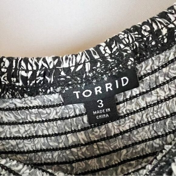 Torrid Off Shoulder Black & White Floral Smocked Dress 3X Whimsigoth Skater - Picture 4 of 6